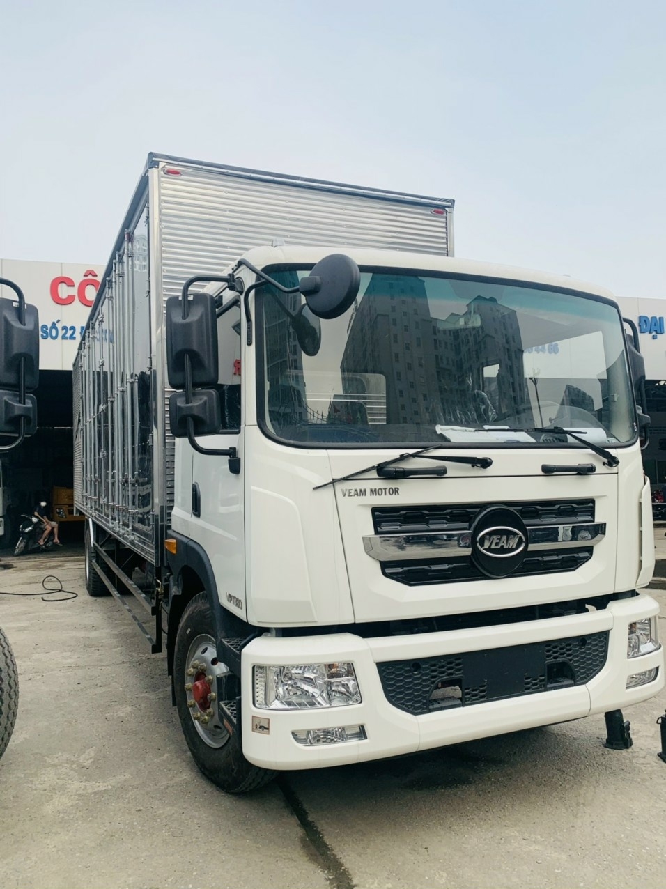 VEAM VPT880 Thùng 9m7 Động cơ Cummins 180