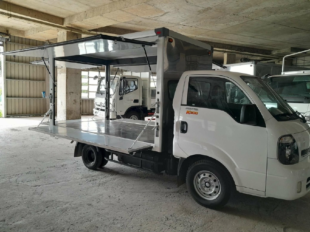 xe tải K250 2T5 thùng bán hàng