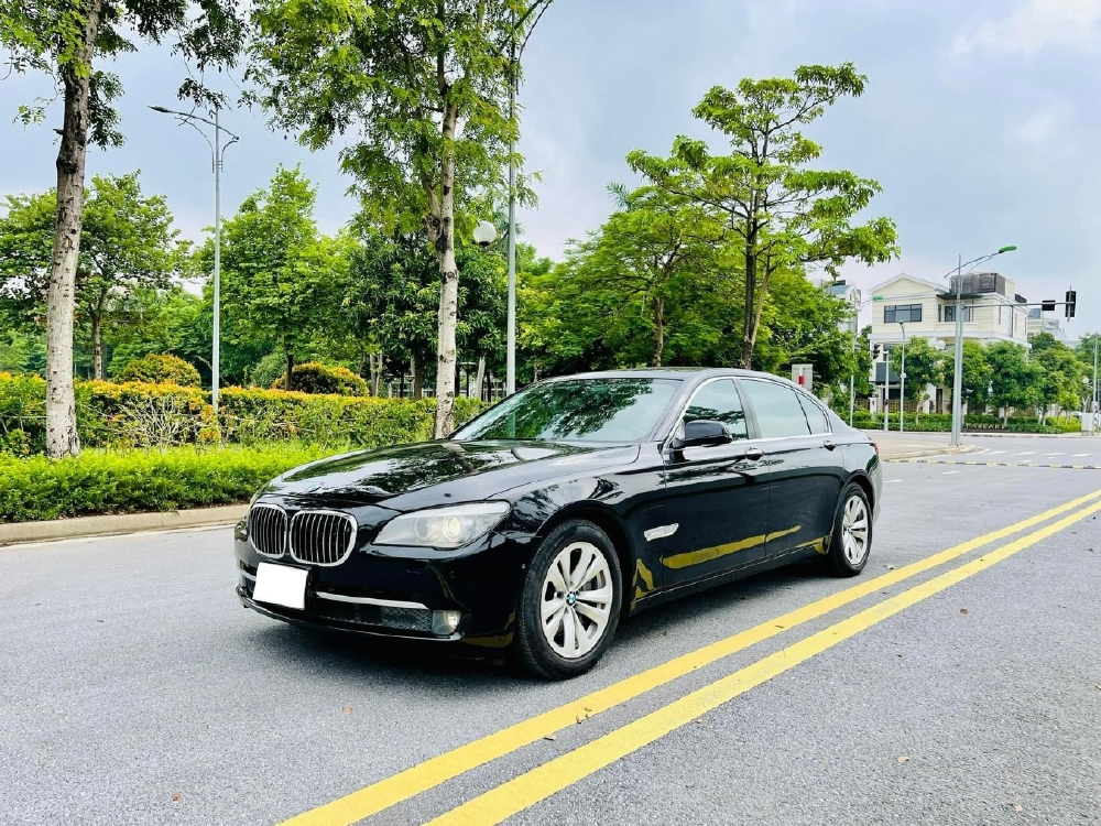 BMW 740li