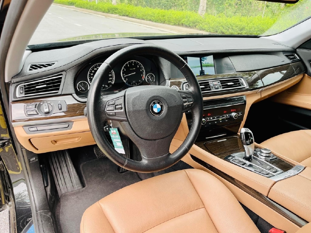 BMW 740li
