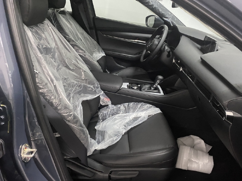 Mazda 3 Sport sẵn xe giao ngay màu độc lạ