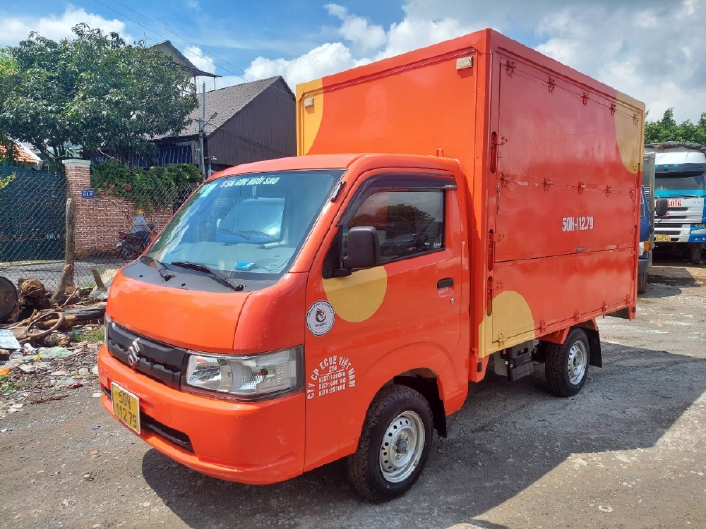 Bán xe tải suzuki Carry đời 2021 như mới 490kg thùng kín mở cánh