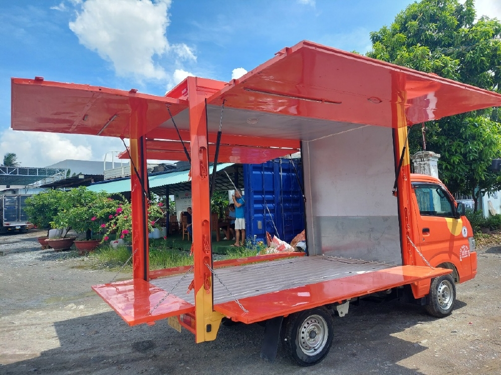 Bán xe tải suzuki Carry đời 2021 như mới 490kg thùng kín mở cánh