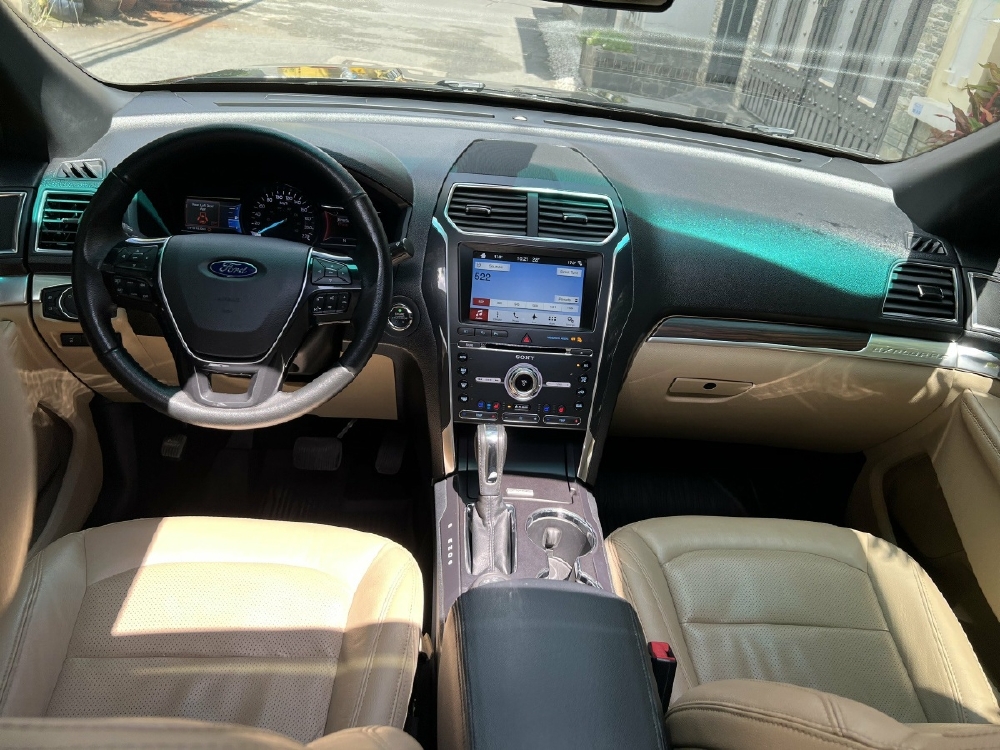 Cần bán Ford Explorer 2017, số tự động, full option