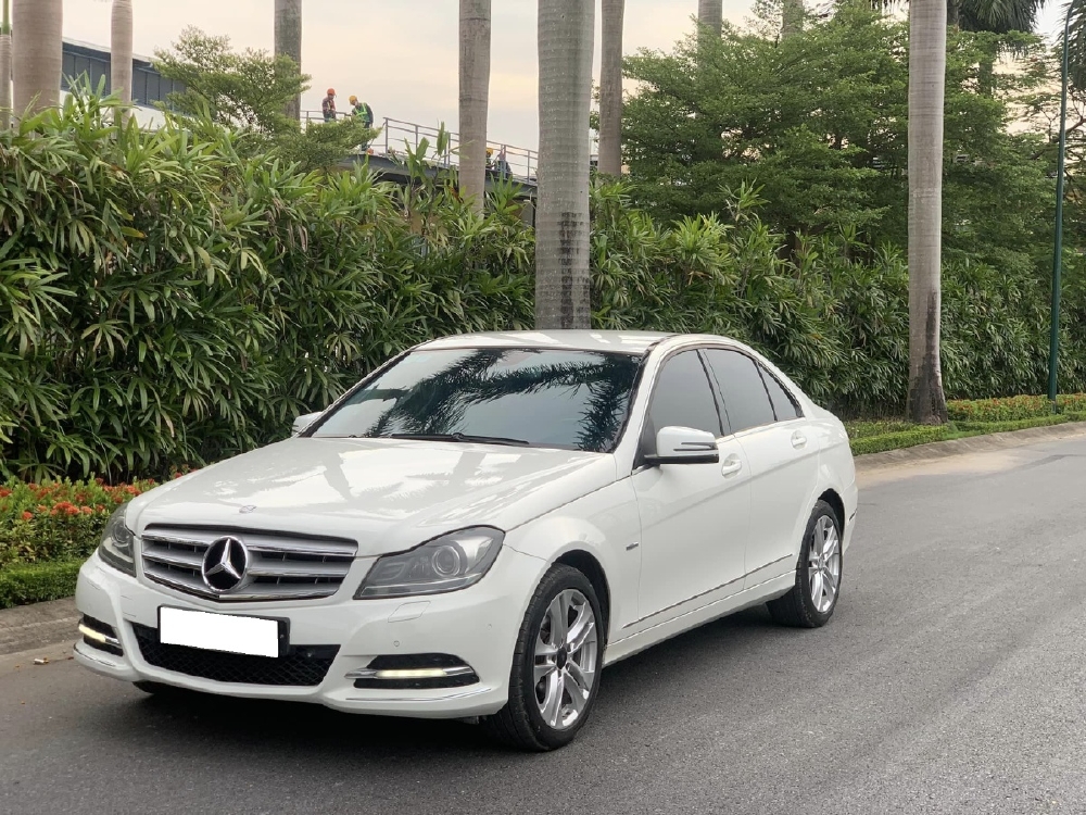 Cần bán Mercedes C200 2011, số tự động, Full option
