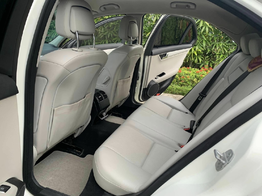 Cần bán Mercedes C200 2011, số tự động, Full option