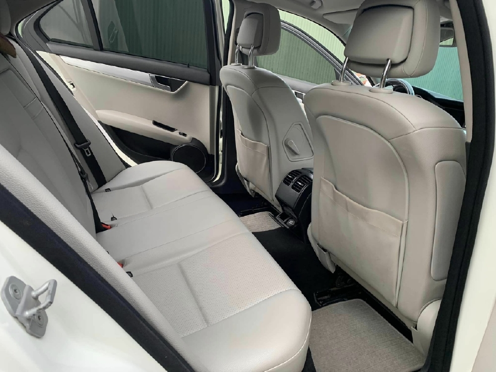 Cần bán Mercedes C200 2011, số tự động, Full option