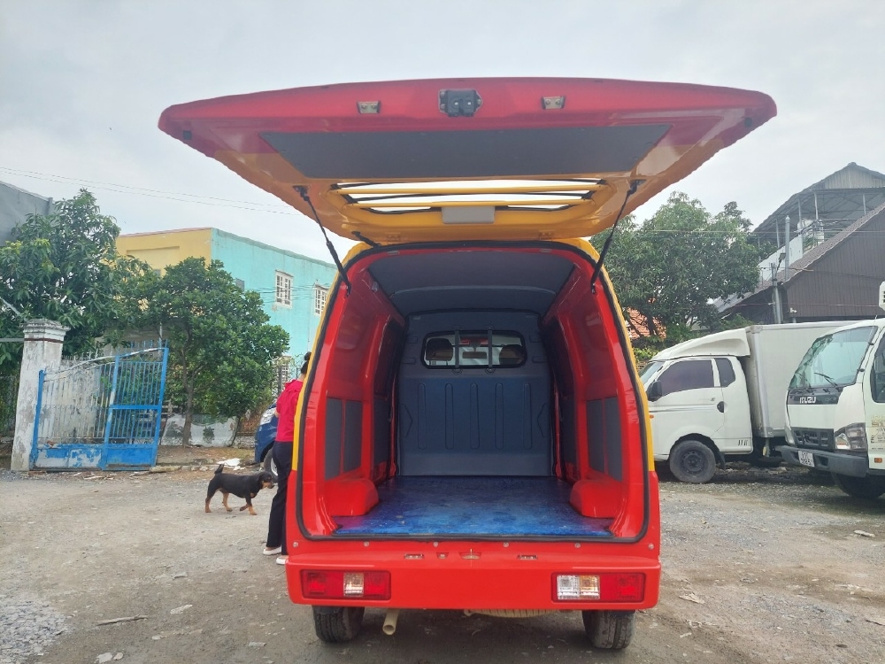 Thaco towner van2s đời 2021 tải 945kg xe như mới