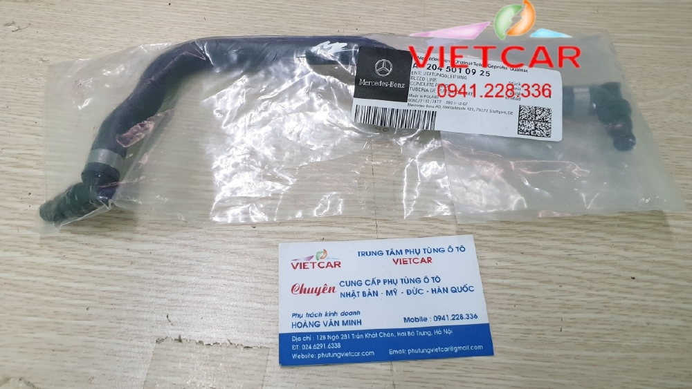 A2045010925 Ống nước hồi Mercedes W204