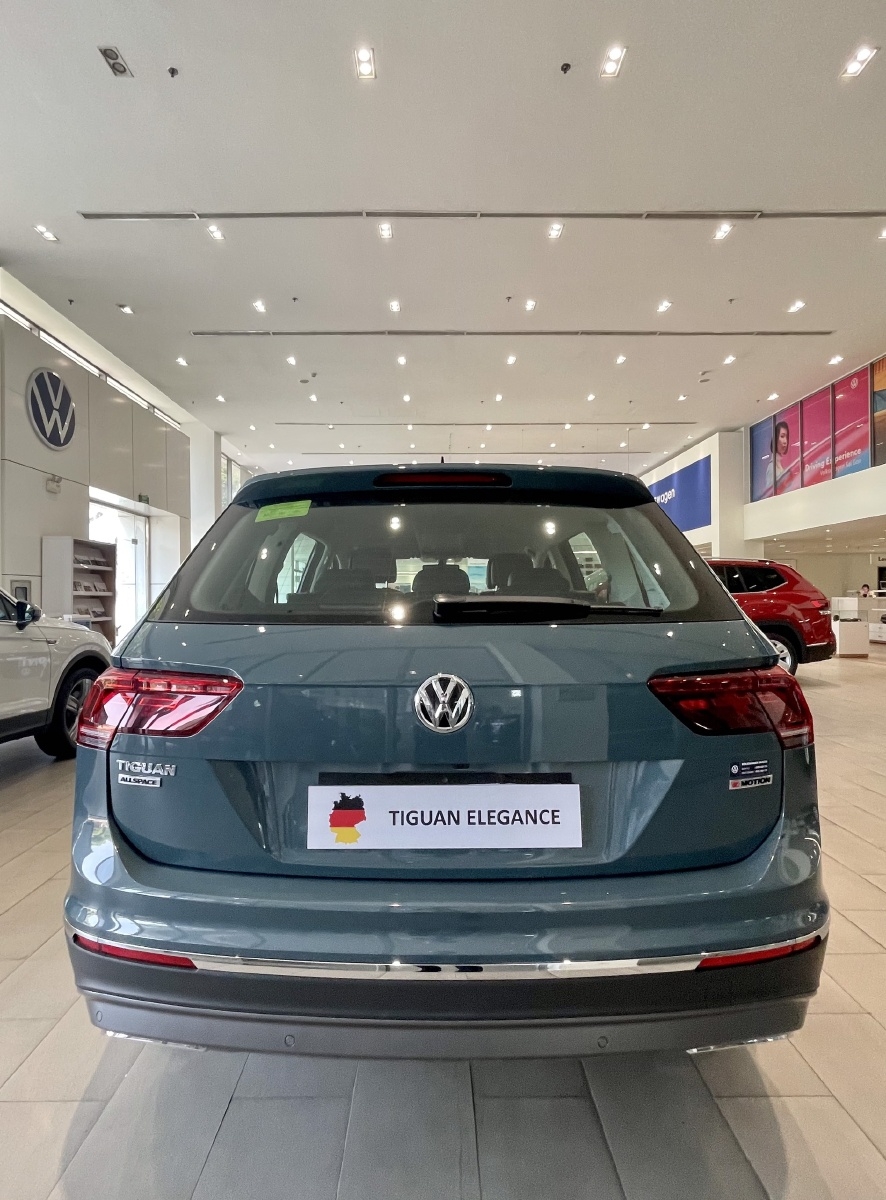 Volkswagen Tiguan Luxury S 2022 màu Xanh - KM Tháng 12