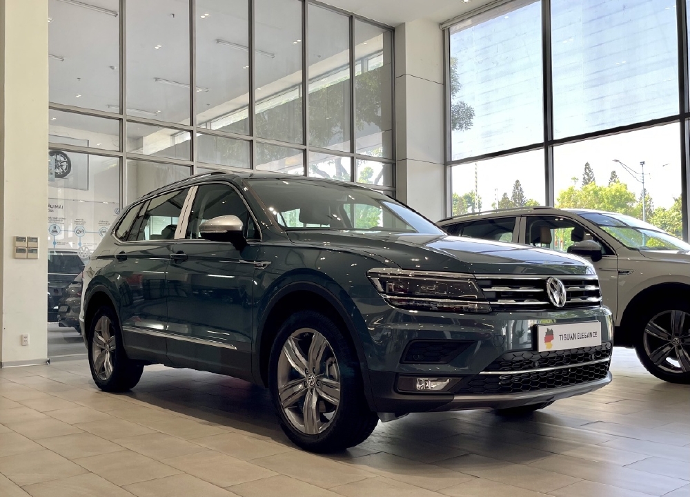 Volkswagen Tiguan Luxury S 2022 màu Xanh - KM Tháng 12