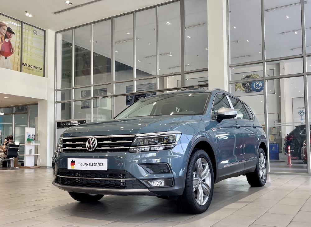 Volkswagen Tiguan Luxury S 2022 màu Xanh - KM Tháng 12