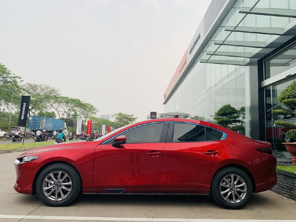 New Mazda 3 Sedan Deluxe 2023 - xe Hạng C giá Hạng B