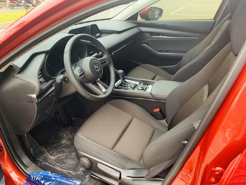 New Mazda 3 Sedan Deluxe 2023 - xe Hạng C giá Hạng B
