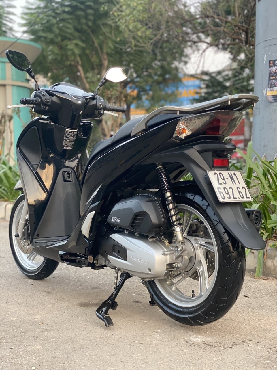 Cần bán SH Việt 150 ABS cuối 2018 màu đen cực đẹp- Biển Vip