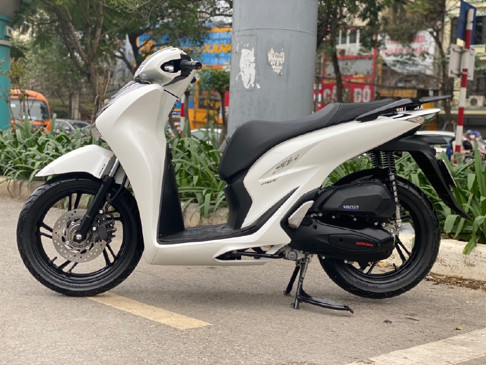 Cần bán SH Việt 150 ABS 2021 màu Trắng cực chất lượng, cực đẹp.