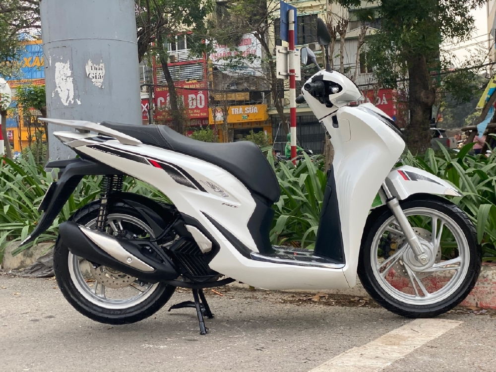 Cần bán SH Việt 150 ABS cuối 2020 màu Trắng cực đẹp cực chất