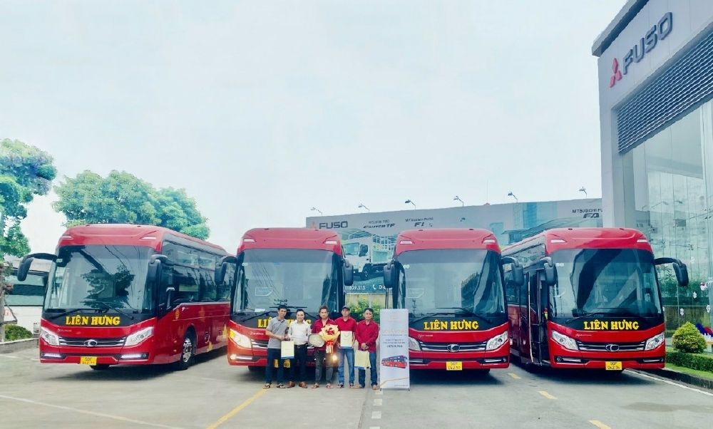 Ảnh bìa của Trần Thế Tuyển