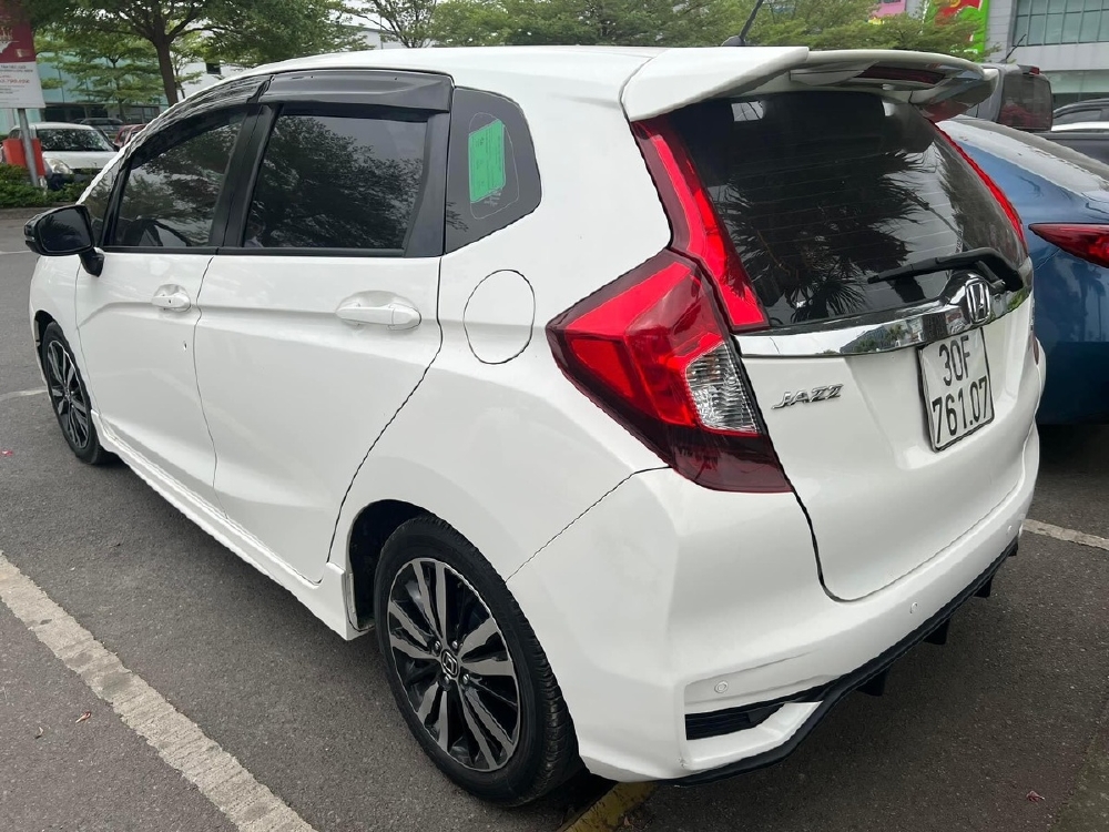 Chính chủ cần bán xe Honda Jazz RS 2019