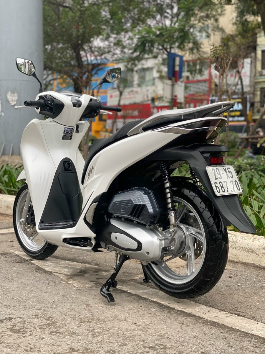 Cần bán SH Việt 150 ABS 2021 màu trắng cực mới, cực chất.