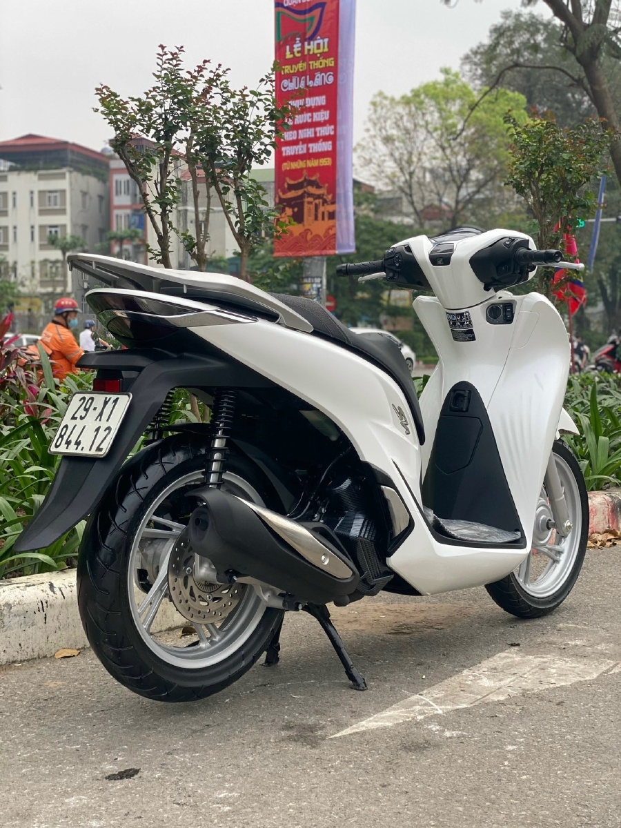 Cần bán SH Việt 150 ABS 2020 Màu Trắng cực đẹp, cực chất