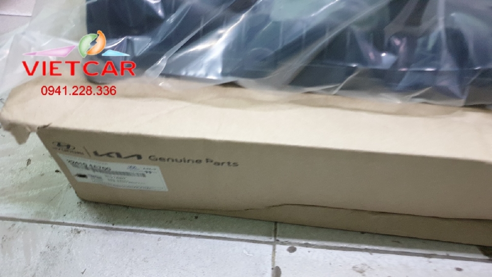 224104A700 Nắp giàn cò Hyundai Starex