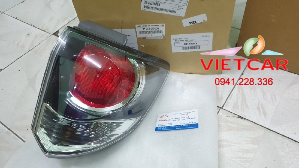 Đèn hậu Fortuner (Nền đen) |81550-0K400