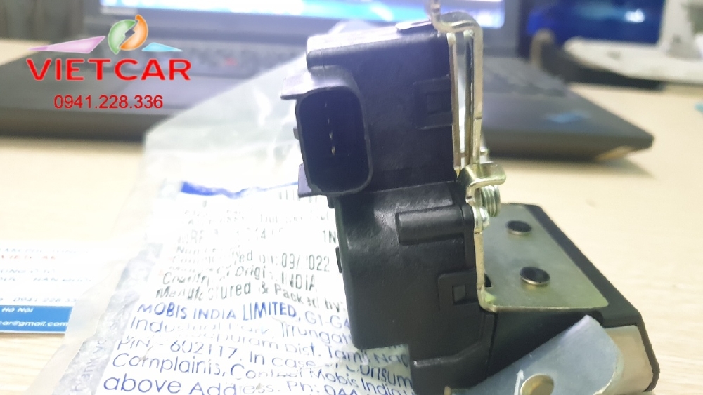 81230B4010 Khóa cốp ngậm cốp sau i10 hatback