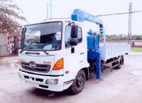 Xe tải 6,4 tấn HINO FC9JLTA Euro4 gắn cẩu 5 tấn 4 đốt TADANO model TM-ZT504 thùng dài 5,6m |