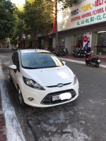 Bán xe Ford fiesta tự động đời 2013 bản 1.6l