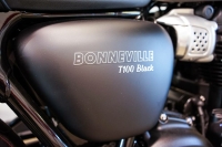 Cần Bán Triumph Boneville T100 2018 Màu Đen .