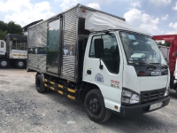 xe tải isuzu QKR đời 2017 tải trọng 2t1 thùng dài 4m3 máy lạnh đầy đủ có tóp