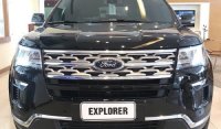 Ford Explorer  Xe nhập khẩu tại Mỹ, là dòng xe đậm bản chất Mỹ