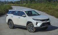 Toyota Fortuner thế hệ mới lắp động cơ hybrid