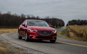 Tháng này Mazda khuyến mãi sập sàn, Xã kho Bình triệu