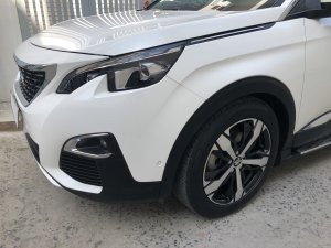 Cần bán xe Peugeot 3008 model 2018 màu trắng, biển tp chính chủ