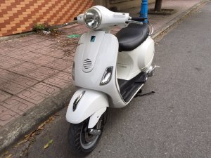 Piaggio Vespa lx màu trắng .nhà dùng.30M9-9956