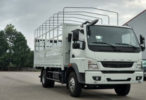 Xe tải Mitsubishi Fuso Canter10.4R-E4 tải trọng 5 tấn thùng mui bạt thùng kín,thùng dài 5,3 mét tại Hải Phòng
