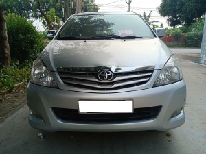 Gia đình cần bán xe Innova 2008