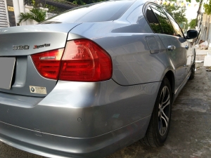 Cần bán BMW 320i số tự động 2011