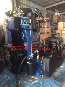 Máy ra vào lốp xe tự động Hofmann Monty Quadriga,có sẵn,giá rẻ toàn quốc.
