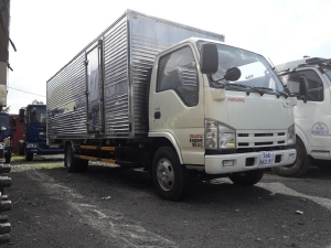 Xe tải isuzu 1.9 tấn thùng 6.2 mét chở pallet vào thành phố