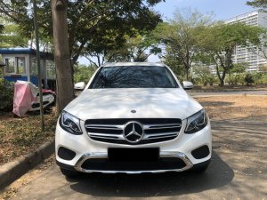 Mercedes Phú Mỹ Hưng cần bán GLC200 2019 lướt chính hãng, odo 6.500 km - màu trắng