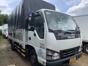 xe tải isuzu QKR đời 2017 tải 1t9 thùng bạt có trả góp