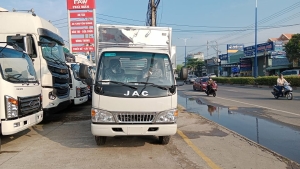 Xe Tải JAC L250 Thùng Kín 2,3 Tấn Thùng Dài 4m3