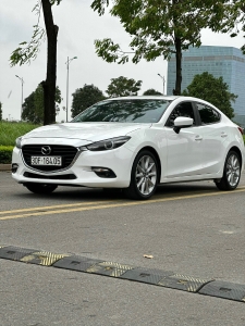Cần bán Mazda 3 bản 2.0 sx 2018 biển Hà Nội chạy zin 3v7km quá đẹp