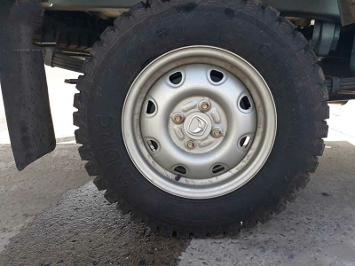 Xe tải Veam 990Kg thùng mui bạt VPT095 là dòng xe tải nhỏ dưới 1 tấn được nhà máy cho ra đời vào năm 2018