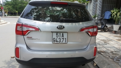 Bán Kia New Sorento GATH 2.4AT màu bạc máy xăng số tự động bản sản xuất 2014 biển SG mẫu mới