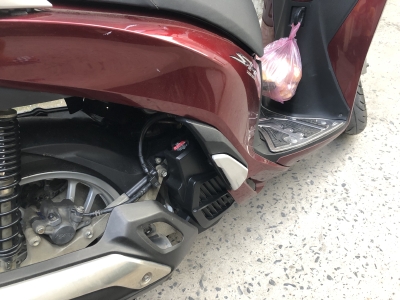 Em cần bán xe máy Honda SH125i 2015 màu đỏ mận
