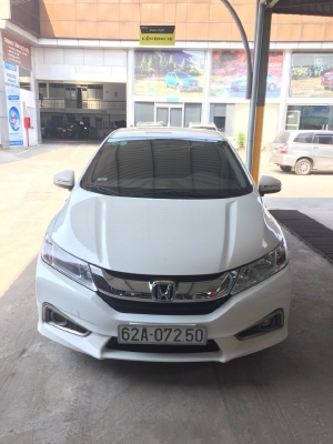 Bán Honda City 1.5AT màu trắng số tự động sản xuất 2017 biển tỉnh đi 32000km